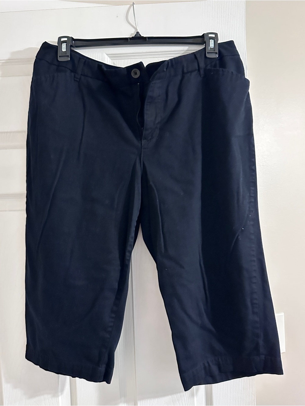 St. John's Bay Women’s Black Capris